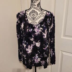 Simply Vera Wang velvet floral top